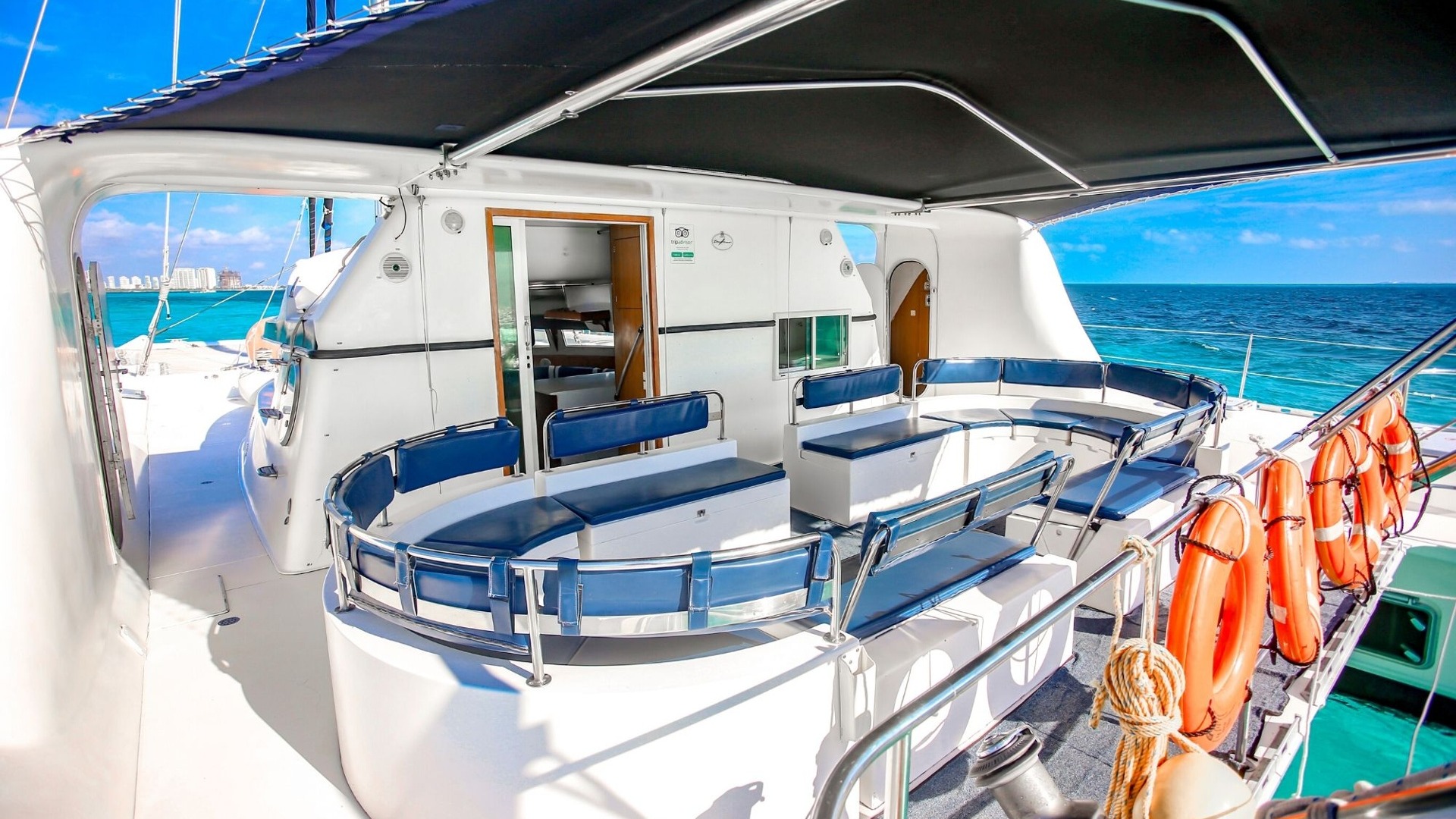 Boat Tour Cancun for 65 people Amanzing Cancun Sailing